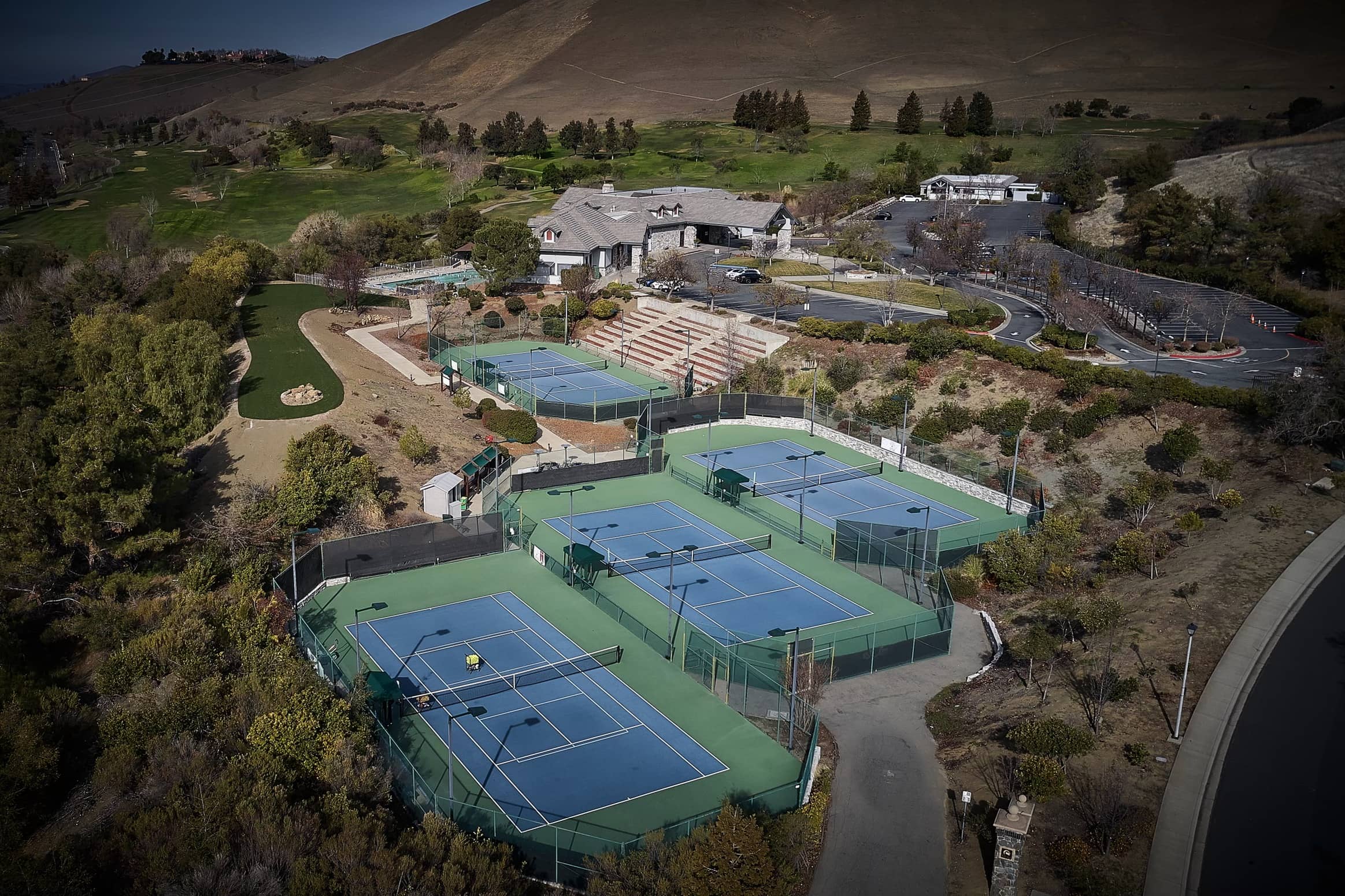 Aerial view of the Ron Fream-designed links-style course at Oakhurst Country Club, Clayton, CA. Photo courtesy of Oakhurst Country Club (oakhurstcc.com).