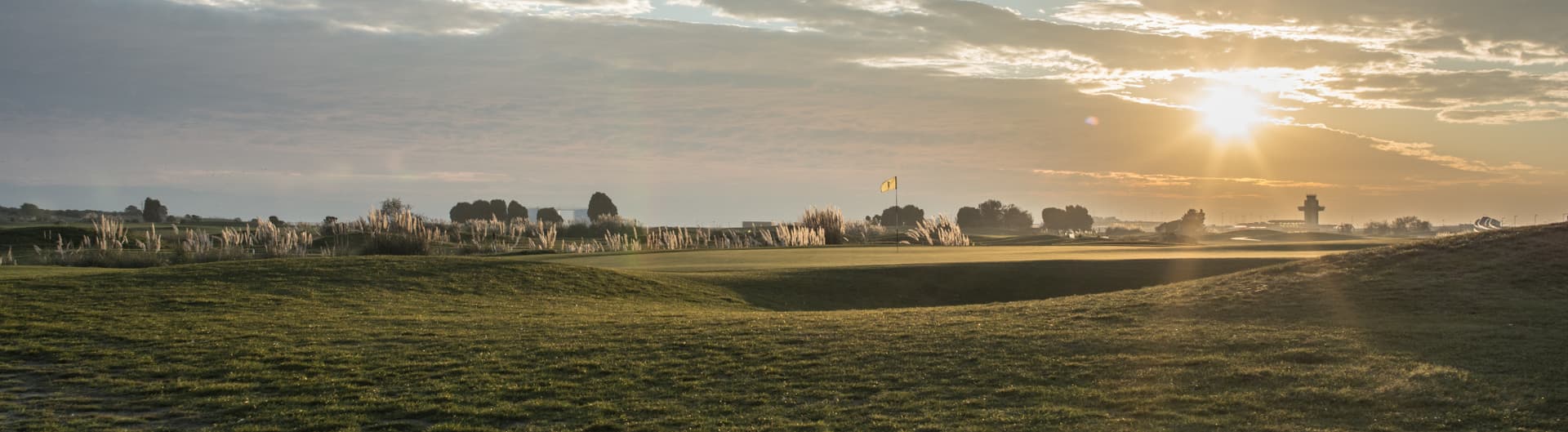 Metropolitan Golf Links homepage banner, Oakland CA (source: playmetro.com)