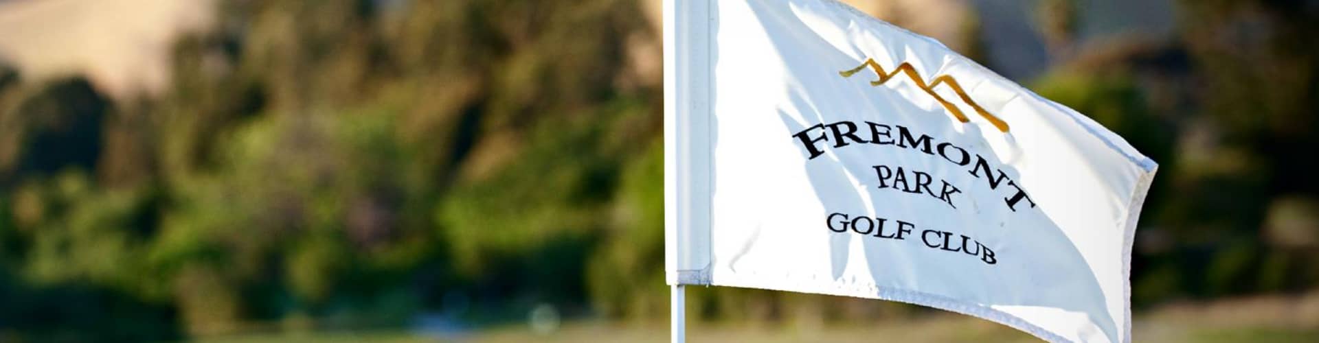 Green and approach at the Pete Dye-designed Fremont Park Golf Course in Fremont, California. Photo credit: Fremont Park Golf Club (official website, fremontparkgc.com).