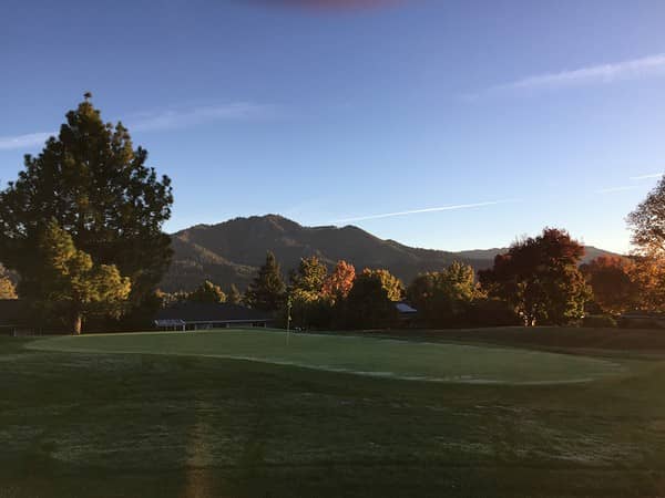 Hole 1, a par 3 on the Sugarloaf (East) course at Oakmont Golf Club, Santa Rosa, CA. Photo credit: JohnnyGK via Greenskeeper.org.
