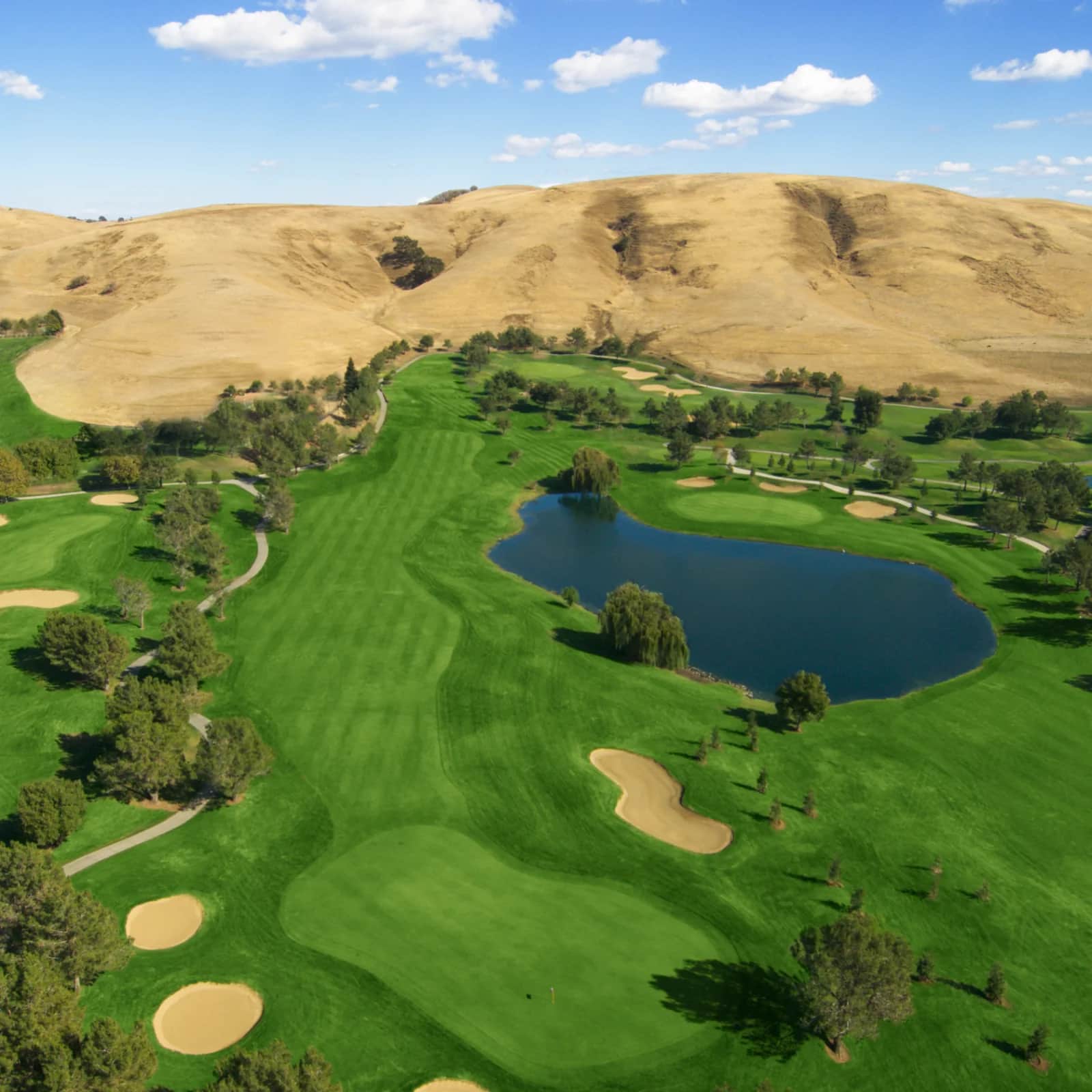 The par-4 14th hole at Rancho Solano Golf Course in Fairfield, California. Photo credit: City of Fairfield / fairfieldgolf.com (official course website).